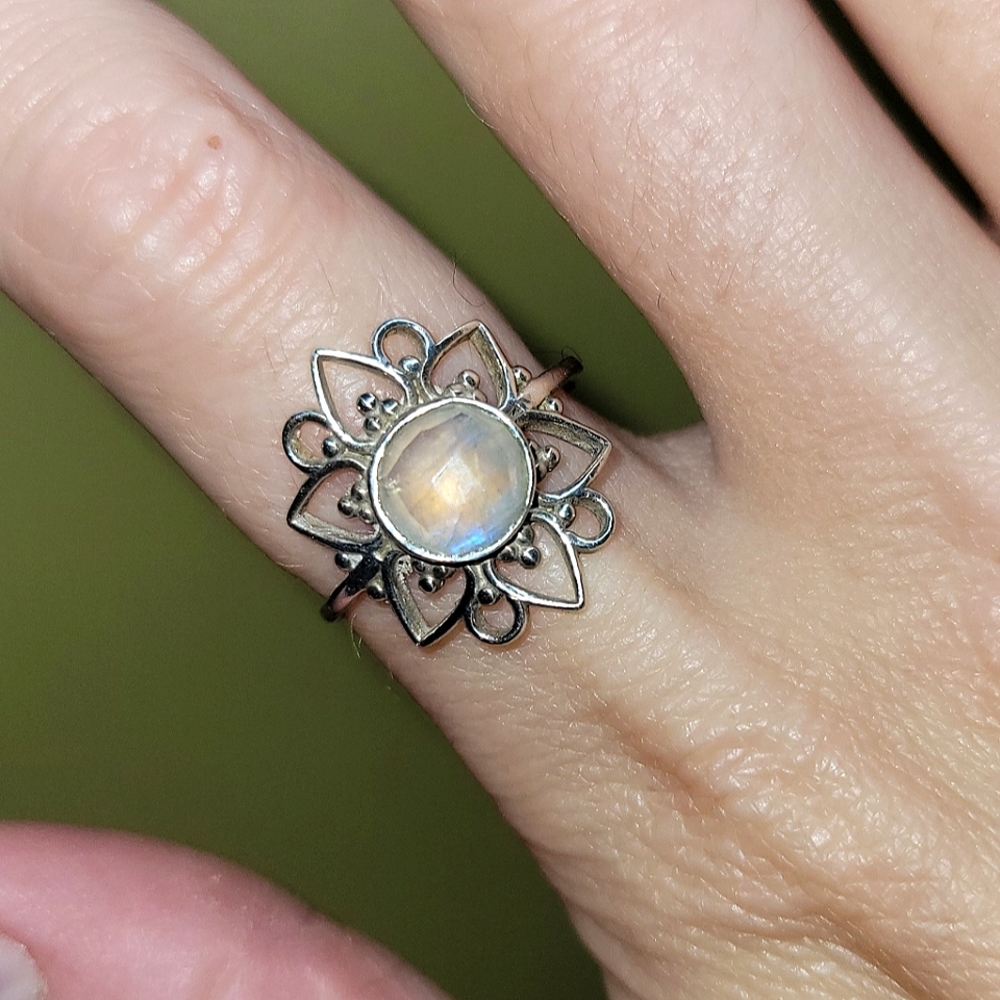 Sterling Silver Moonstone ring